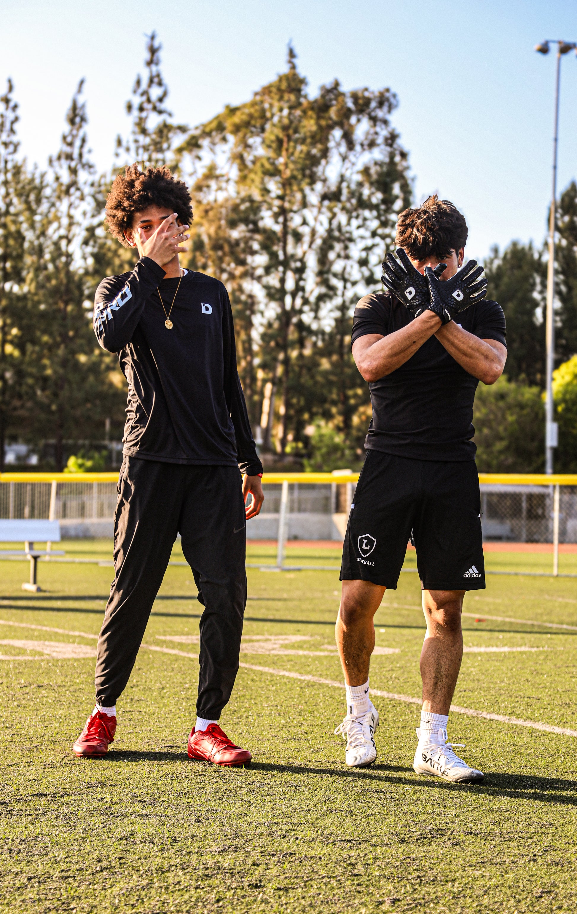 DRTYPRO Venoms Football Gloves