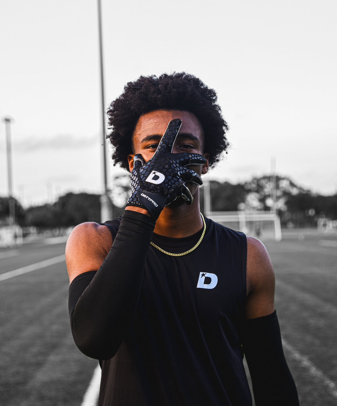 DRTYPRO Venoms Football Gloves