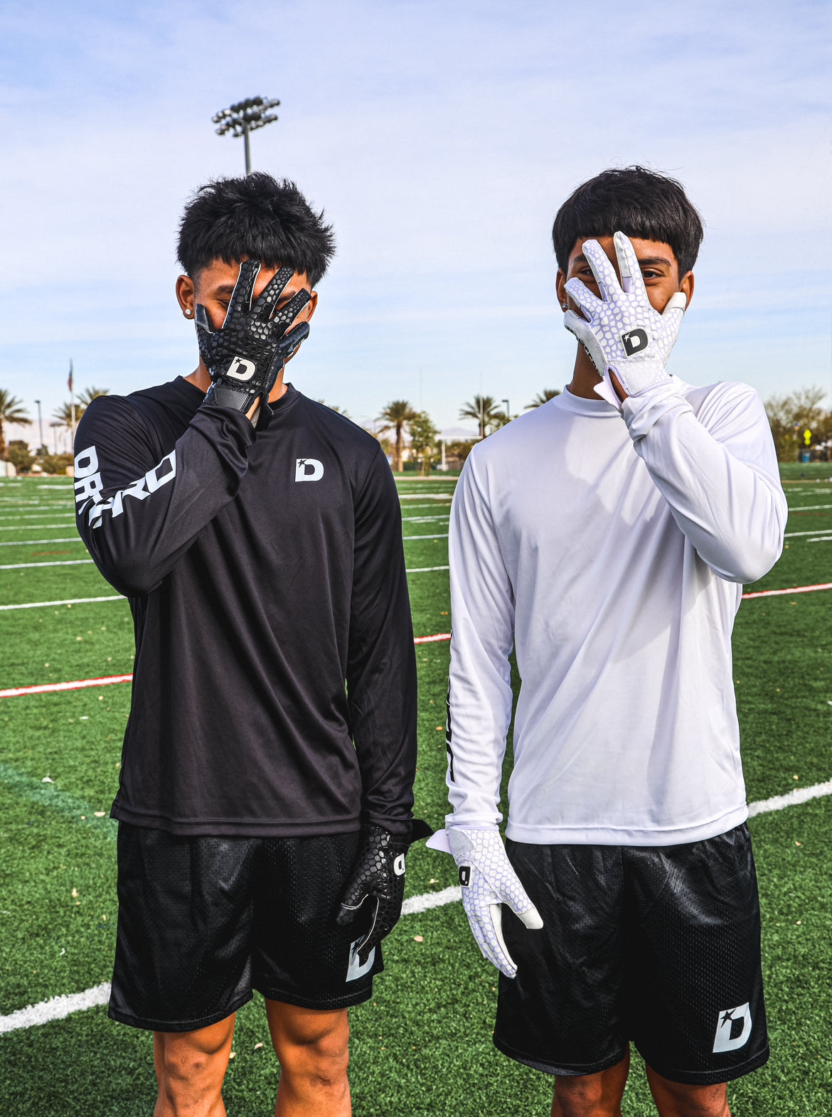 DRTYPRO Venoms Football Gloves