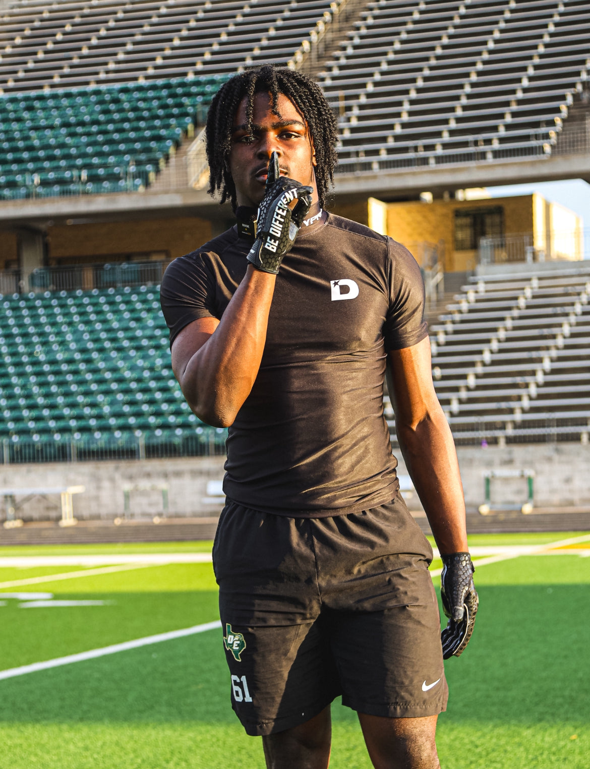 DRTYPRO Venoms Football Gloves