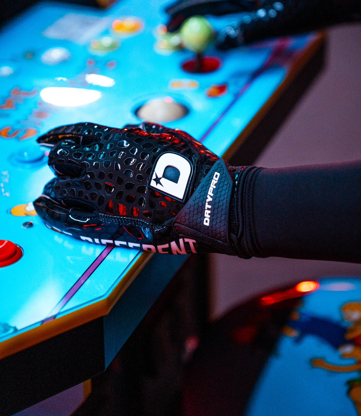 DRTYPRO Venoms Football Gloves