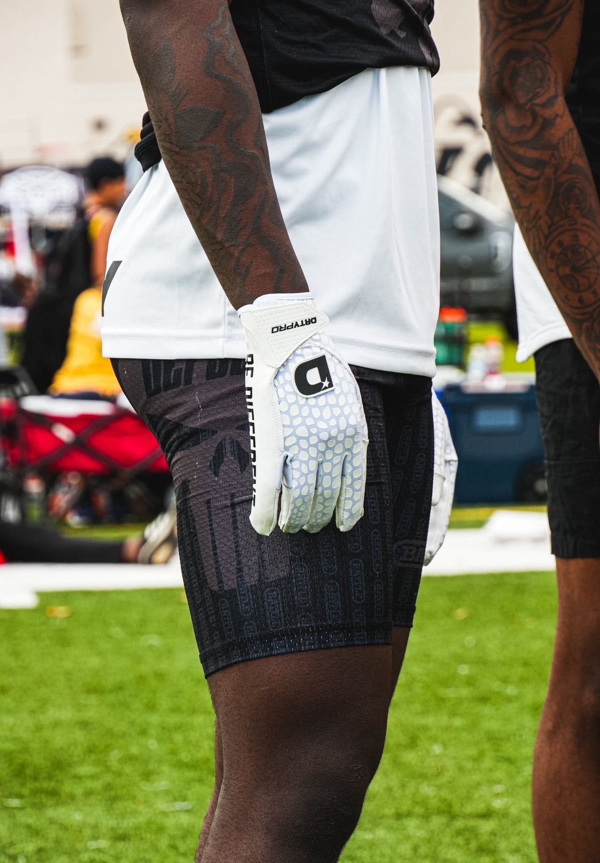 DRTYPRO Venoms Football Gloves