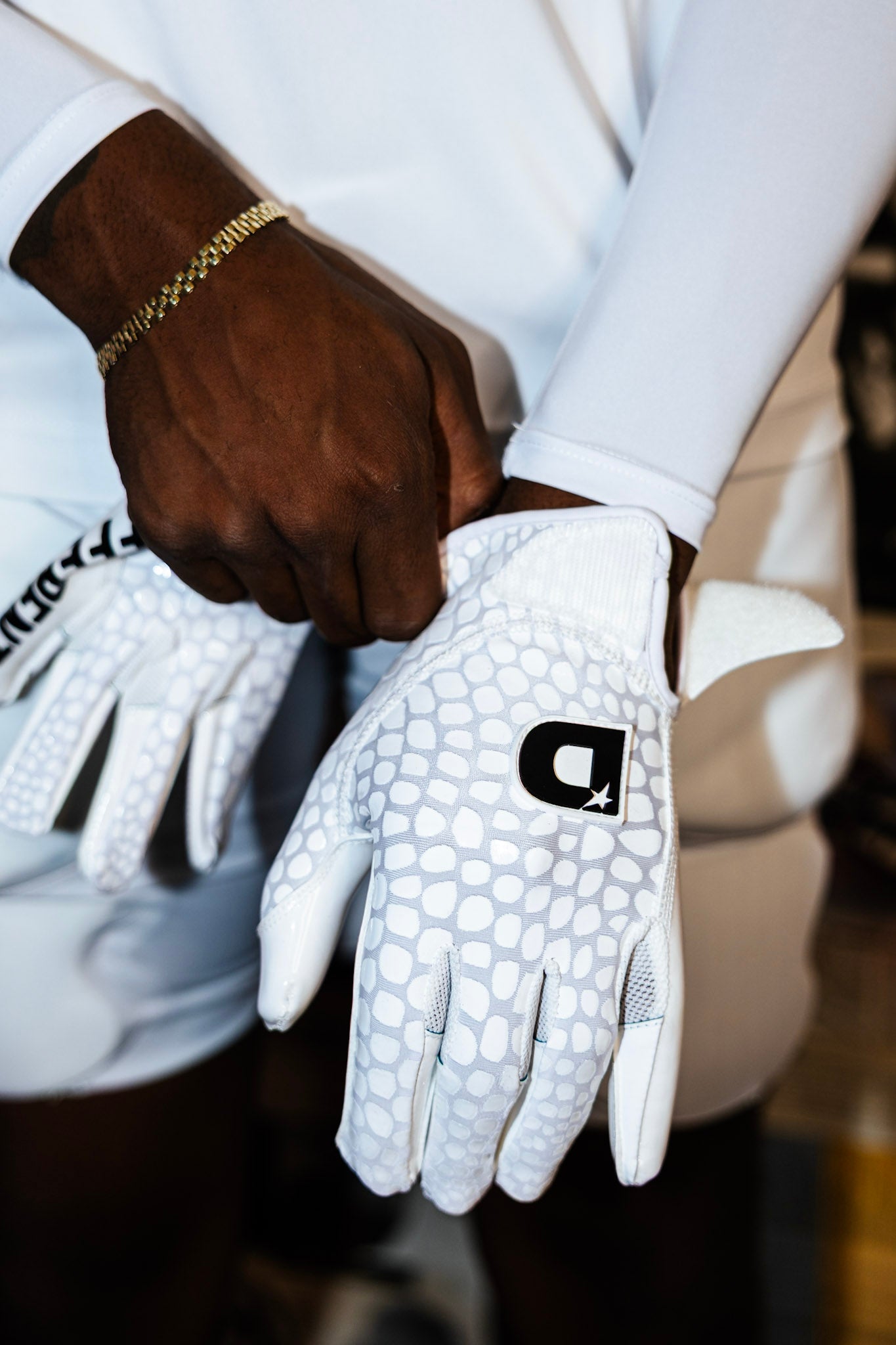 DRTYPRO Venoms Football Gloves